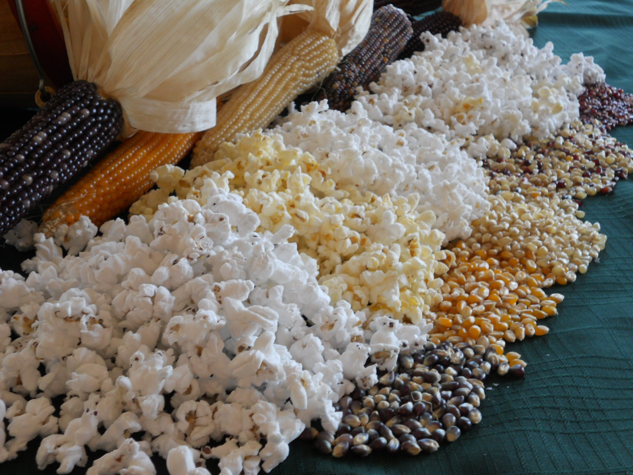 Deluxe Popcorn Sampler – Tietz Family Farms